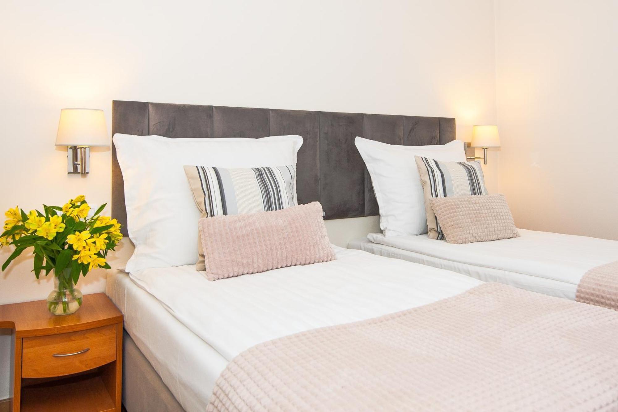 Hotel Awo Gniezno Quarto foto